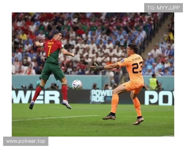 莱奥无球跑动与战术懒散问题解析