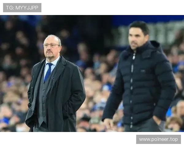 曼联进攻失效，空间压缩与传导断层问题逐步显现